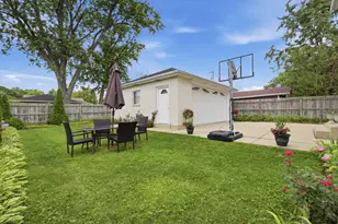 7806 N Octavia Ave, Niles, IL 60714 - Photo 41
