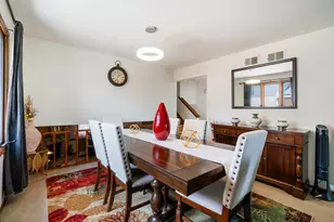 11033 Parkside Ave, Chicago Ridge, IL 60415 - Photo 9