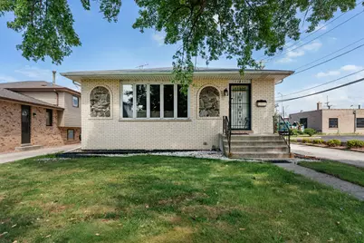 11033 Parkside Avenue, Chicago Ridge, IL 60415 - Photo 1