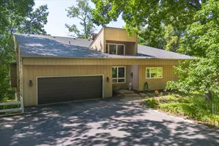 605 Sherwood Glen, Princeton, IL 61356 - Photo 1