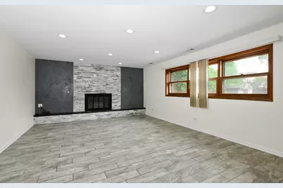 7048 Brementowne Road, Tinley Park, IL 60477 - Photo 9