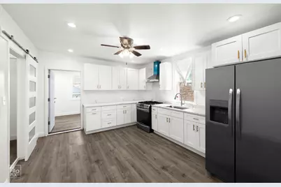 2237 S Oakley Avenue, Chicago, IL 60608 - Photo 23