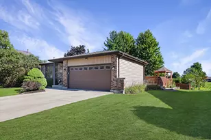 1447 Comanche Dr, Bolingbrook, IL 60490 - Photo 3