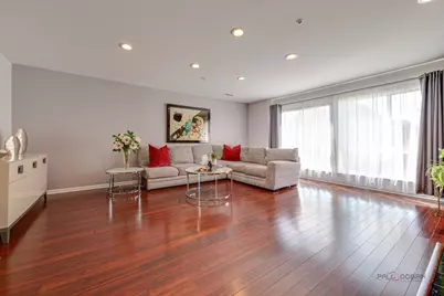 668 E Fountainview Drive, Mundelein, IL 60060 - Photo 3