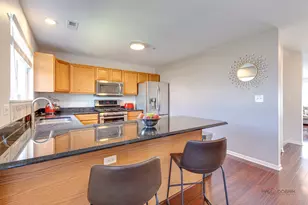 668 E Fountainview Dr, Mundelein, IL 60060 - Photo 11