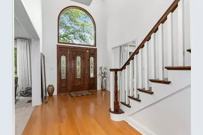 204 Rosedale Court, Bloomingdale, IL 60108 - Photo 5