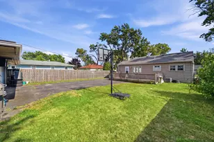 1107 Elmhurst St, Bensenville, IL 60106 - Photo 21