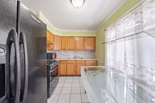 1107 Elmhurst St, Bensenville, IL 60106 - Photo 3