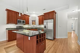 5210 N Winthrop Ave, Chicago, IL 60640 - Photo 9