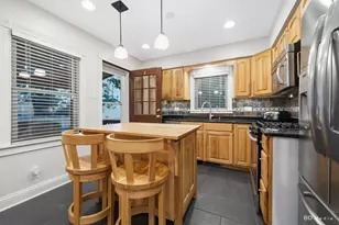 10444 S Troy St, Chicago, IL 60655 - Photo 13