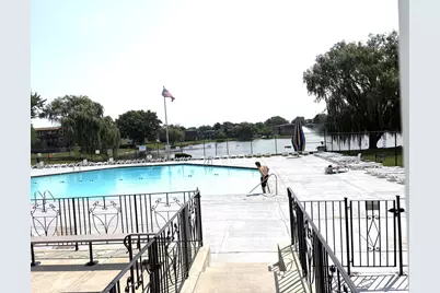 9428 Bay Colony Drive #1S, Des Plaines, IL 60016 - Photo 17