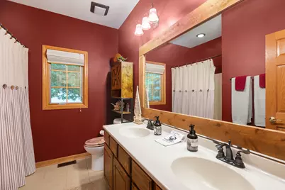 8404 Squirrel Drive, Spring Grove, IL 60081 - Photo 15