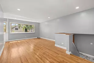 501 Lafayette Ln, Hoffman Estates, IL 60169 - Photo 9