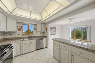 545 S River Rd, Des Plaines, IL 60016 - Photo 13