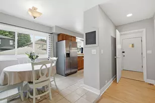2624 W Wilson Ave, Chicago, IL 60625 - Photo 11