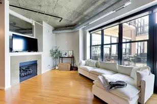 849 N Franklin St, Chicago, IL 60610 - Photo 15