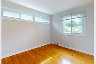 5221 Greenwood Street, Skokie, IL 60077 - Photo 7