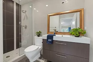 9382 Landings Ln, Des Plaines, IL 60016 - Photo 5