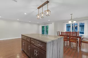 9382 Landings Ln, Des Plaines, IL 60016 - Photo 23