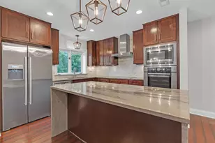 9382 Landings Ln, Des Plaines, IL 60016 - Photo 15
