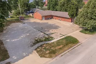 420 W Bennett St, Pontiac, IL 61764 - Photo 25