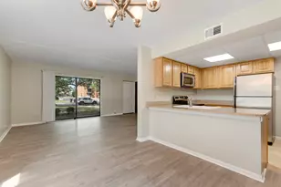 9837 Treetop Dr, Orland Park, IL 60462 - Photo 7