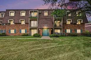 17975 Amherst Ct, Country Club Hills, IL 60478 - Photo 1
