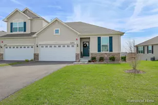 1252 Hawk Hollow Dr, Yorkville, IL 60560 - Photo 1