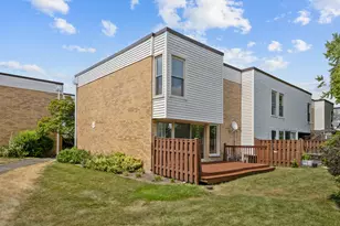 369 Cedartree Ct, Hoffman Estates, IL 60169 - Photo 19