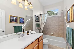 531 Vintage Dr, Lake in the Hills, IL 60156 - Photo 13