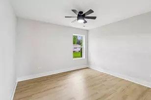 1081 Northwestern Ave, Gurnee, IL 60031 - Photo 19
