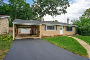 1226 Grant Dr, Carpentersville, IL 60110 - Photo 1