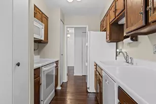 701 Forum Square, Glenview, IL 60025 - Photo 7
