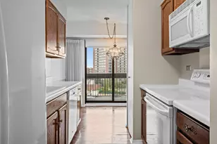 701 Forum Square, Glenview, IL 60025 - Photo 5