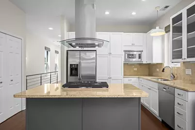 876 N Hermitage Avenue #3, Chicago, IL 60622 - Photo 13