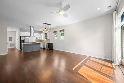876 N Hermitage Avenue #3, Chicago, IL 60622 - Photo 11