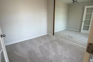 525 W Hawthorne Pl, Chicago, IL 60657 - Photo 7