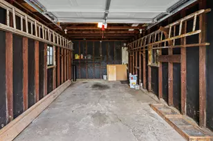 819 N Elm St, Kewanee, IL 61443 - Photo 9