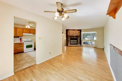 41 Redwood Trail, Wheeling, IL 60090 - Photo 9