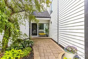 112 Ravine Ln, North Barrington, IL 60010 - Photo 3