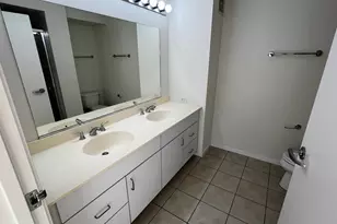 9655 Woods Dr, Skokie, IL 60077 - Photo 17