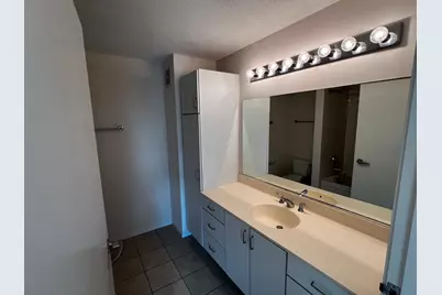 9655 Woods Drive #406, Skokie, IL 60077 - Photo 15