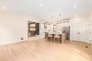 7111 N Mason Ave, Chicago, IL 60646 - Photo 13