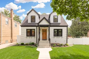7111 N Mason Ave, Chicago, IL 60646 - Photo 1