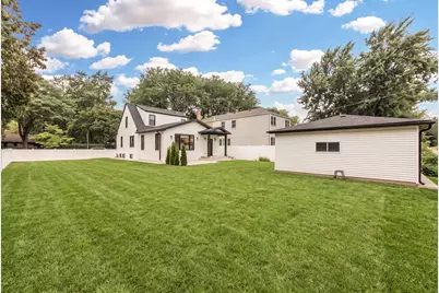 7111 N Mason Avenue, Chicago, IL 60646 - Photo 3