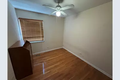 1990 Brookside Drive, Hoffman Estates, IL 60169 - Photo 9