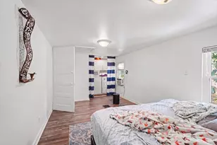 1207 S Main St, Bloomington, IL 61701 - Photo 11