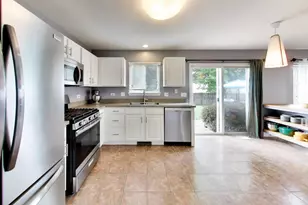 10341 Ashley St, Huntley, IL 60142 - Photo 7