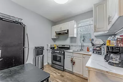 7553 S Saint Lawrence Avenue, Chicago, IL 60619 - Photo 9