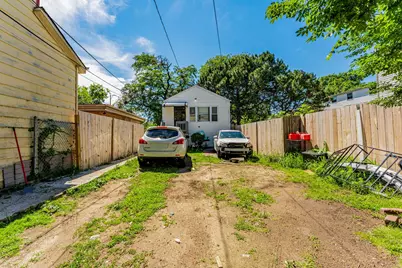 7553 S Saint Lawrence Avenue, Chicago, IL 60619 - Photo 19